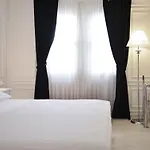 Vintage Hotel
