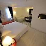 Hotel Vintage 4*